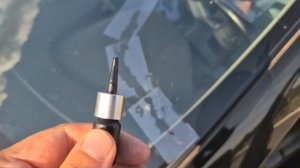 Ремонт трещины на стекле автомобиля