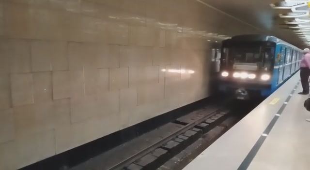 Екатеринбургское метро. Первая линия смотреть онлайн