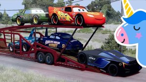 Бортовой грузовик Маккуин | Ямы против автомобиля BeamNG.Drive