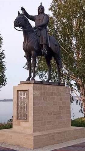 В Самарской области наконец-то снесли незаконный памятник хану-пантюркисту !!!