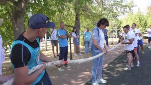 Соревнования по перетягиванию каната в санатории Пирогова