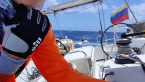 КАРИБСКИЕ БУДНИ #14: СОПРОТИВЛЯЯСЬ ТЕЧЕНИЮ ГОЛЬФСТРИМ, бежим по волнам