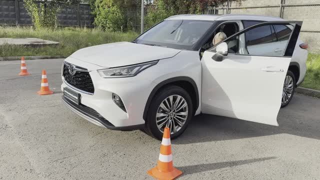 Привезли новый Toyota Highlander 4 (U70) 2025 D-4ST из Китая для нашего подписчика. ОБЗОР