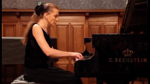 Александр Изосимов."Хамелеон" и "Маленькие духи весной" исп. Галина Сандовская