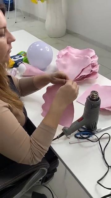 Как сделать трендовые цветы из фоамирана_ Забирай бесплатный курс в описании #цветысвоимируками смотреть онлайн