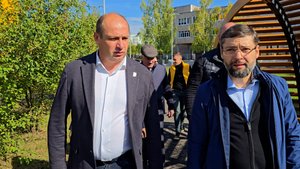 Мэр Братска Александр Дубровин и депутат Государственной Думы Александр Якубовский посетили ряд объе