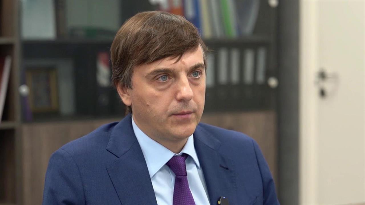 Сергей Кравцов проверил ход капремонта школ и детских садов в Севастополе