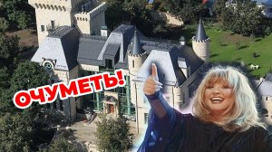 Парень в одиночку построил дворец как у Пугачевой