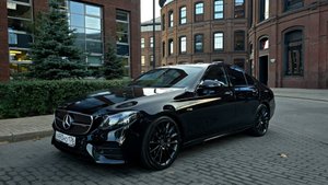 В продаже Е43 AMG в максимальной комплектации