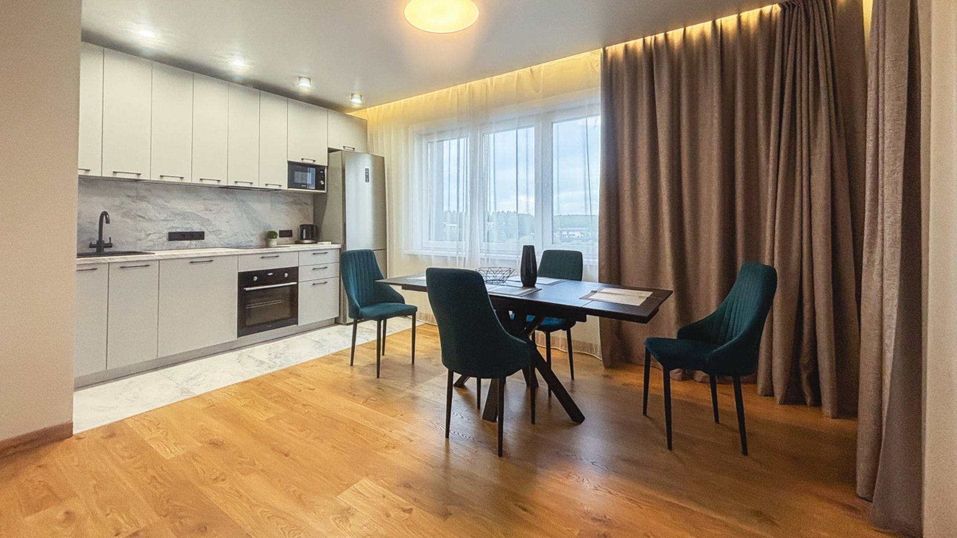 Рум-тур по евро 2-к квартире по адресу: ул. Байкальская 346/13 (ЖК «Символ») смотреть онлайн