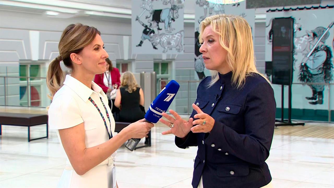 "Не выдержали конкуренции" - Захарова о закрытии Польшей границ с Белоруссией