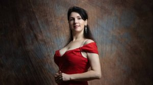 П.Масканьи,романс Сантуццы.Екатерина Ковалева (меццо-сопрано) и оркестр Филармонии г.Карпачи.