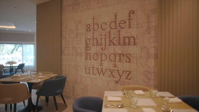 Sheraton Abu Dhabi Hotel & Resort смотреть онлайн