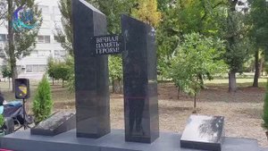 Vie du Donbass - Inauguration d'un mémorial aux étudiants et professeurs morts sur le front