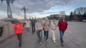 Прогулка с клиентами по набережной. Стоматолия в Китае проще чем кажется +79140628777