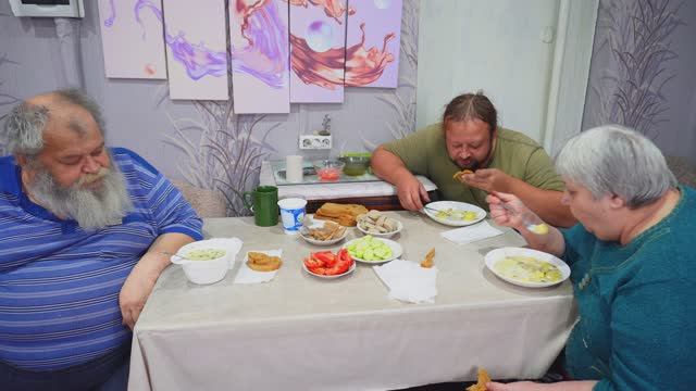 ПОЛУЧИЛИ ПЕНСИЮ ПОТРАТИЛИ НА НАСОС И ПРОДУКТЫ ОБЗОР И ЕДА