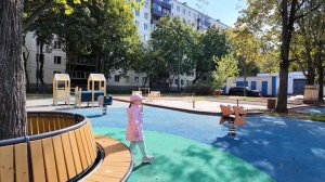 VLOG: гуляем | смотрим обновления в нашем районе