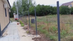Забетонировал 23 столба для 60 метрового забора .