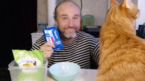 небольшая распаковка с привоза. завтрак с Рыжулей. мукбанг. обжор. Еда на камеру. диета. шизофрения.