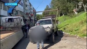 ВНЕДОРОЖНИКА ЗА ДОЛГИ ПО КРЕДИТАМ ЛИШИЛАСЬ ЖИТЕЛЬНИЦА СТОЛИЦЫ КАМЧАТКИ