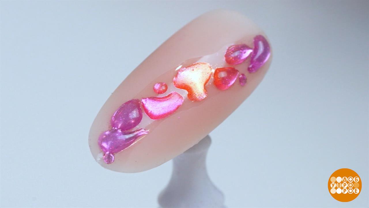 "Мозаичный" маникюр. Доброе утро. Фрагмент выпуска от 11.09.2025