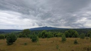 Красивый вид на Помяненный (Колчимский) камень в Пермском крае