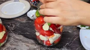 ПРОСТО ЗАЛИВАЮ КИПЯТКОМ. Закрываю по 50 банок! Невероятно вкусный рецепт с ПОМИДОРАМИ и с Капустой!