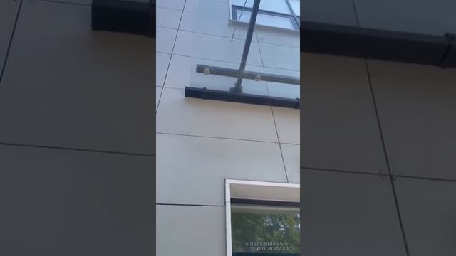 Стеклянные козырьки для учебного корпуса по адресу г. Москва 2-я Пугачевская ул. д. 12а