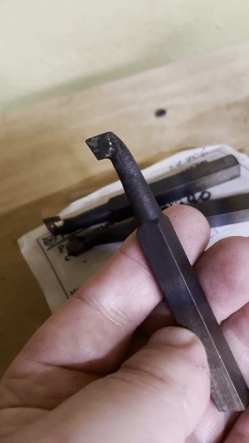 Резцы токарные по металлу 8