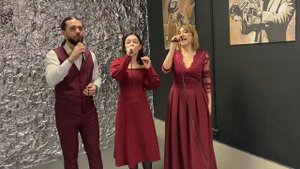 Алёна Кобышева, Анна и Вячеслав Разины - "Вперед, Россия!"