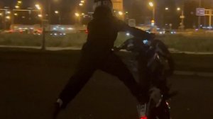 школьники на питбайках