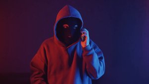 МОШЕННИКИ У ТЕЛЕФОНА