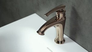 Смеситель для раковины AltroBagno Beatrice 0115 R Or