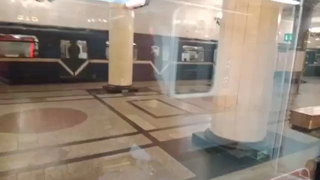 Петербургское метро. Поездка на "Балтийце" от "Ленинского проспекта" до "Кировского завода" смотреть онлайн
