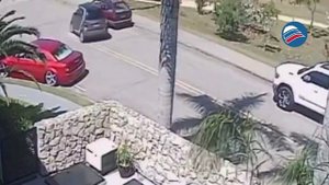 Попытка женщины припарковаться обернулась провалом