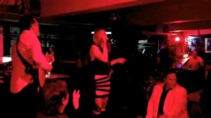 Liya Bespalova popurrí de bossanova (cumpleaños de Ernesto Mendoza)