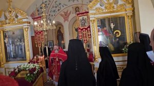 Завершение Литургии в Часовне обретения главы Иоанна Крестителя