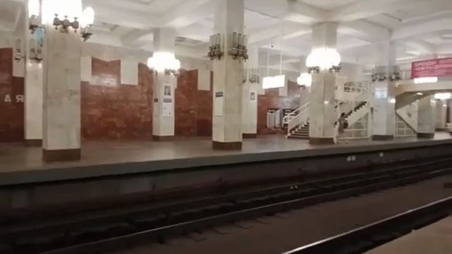 Нижегородское метро. "Максим Горький", обкатка и "Номерной". Станция "Московская" смотреть онлайн
