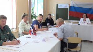 В Брянске волонтеры оказали помощь пожилым и людям с инвалидностью на избирательных участках