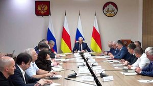 Борис Джанаев провёл совещание по развитию агропромышленного комплекса РСО-Алания