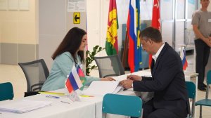 В выборах принял участие председатель Совета Вячеслав Вовк