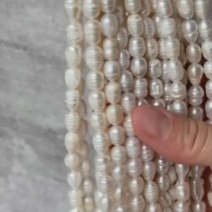 Жемчуг речной белый рис фри-форм щербатый крупный 9-13х7-8,5 мм с бороздками