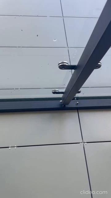 Стеклянные козырьки для учебного корпуса по адресу г. Москва 2-я Пугачевская ул. д. 12а