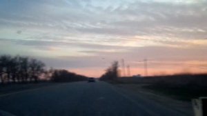 Закат в дороге. Красное небо.