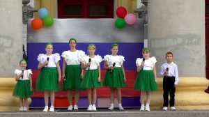 Студия эстрадного вокала "А-зарение" , рук. А.Э.Азарина " Матушка - Земля "