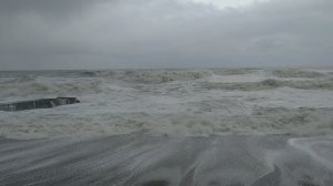 шторм на море, Сочи.  01.12.2021