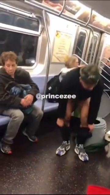 Когда давно не был в метро.mp4