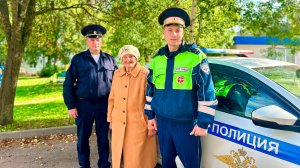 Великолукские полицейские помогли Ветерану труда вернуться домой