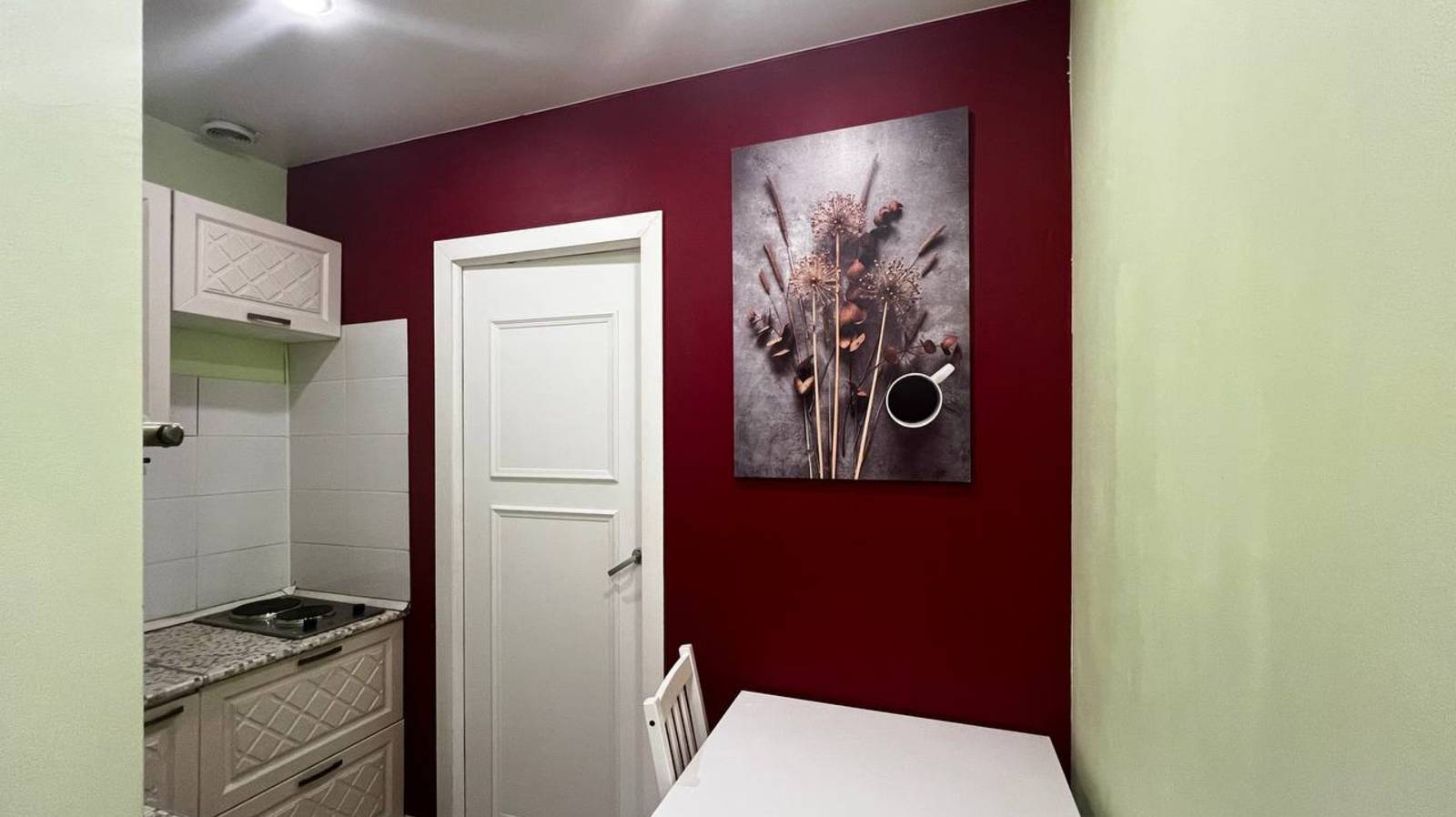 Сдаётся уютная и просторная квартира-студия с продуманным зонированием. смотреть онлайн