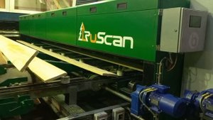 Сканирование доски в автоматической линии сортировки пиломатериала